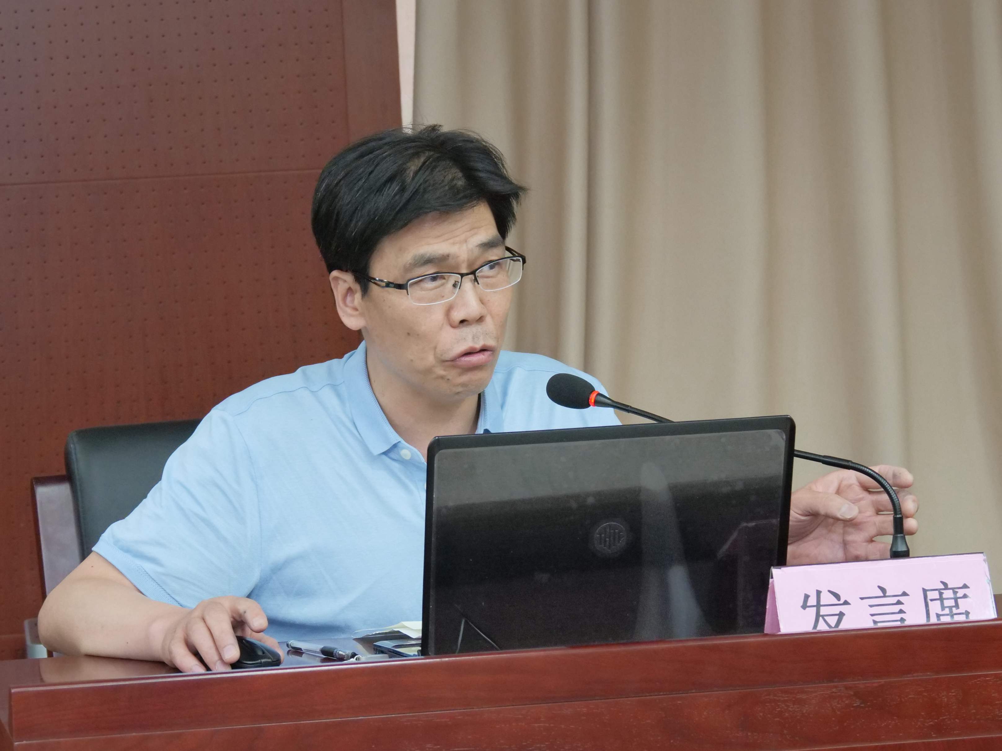 周文斌介绍《经济管理》办刊情况