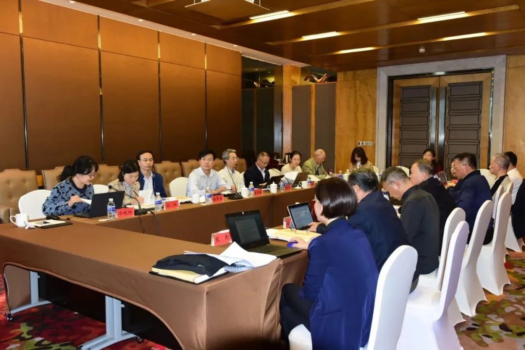 第七届全国地方志优秀成果（年鉴类）评审系列会议暨《中国年鉴研究》期刊建设座谈会、中国年鉴精品工程2020年专家评审会议在重庆巫山召开02.jpg