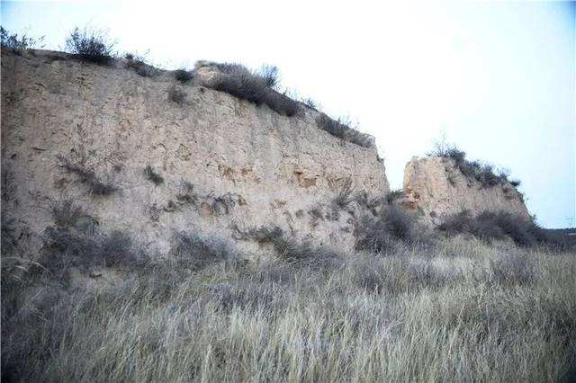 说明: F:\供稿\区情网\9.3\图片\大青山抗日根据地万家沟遗址1.jpg