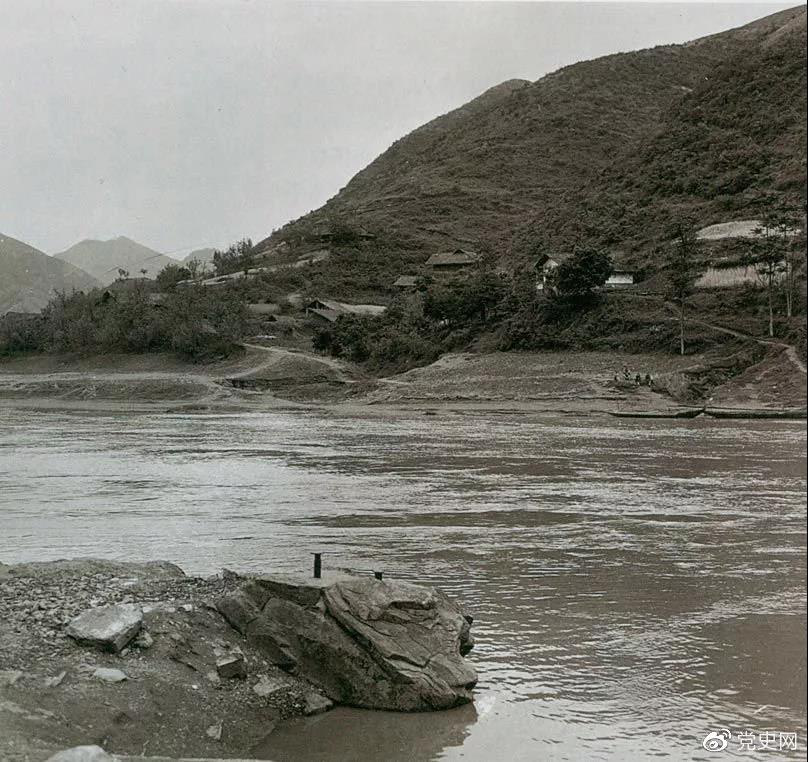 1935年1月，红一方面军一渡赤水的渡口之一——土城渡口。