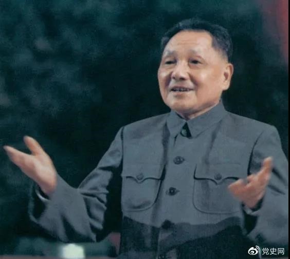 在1978年2月24日至3月8日召开的全国政协五届一次会议上，邓小平当选为全国政协主席。