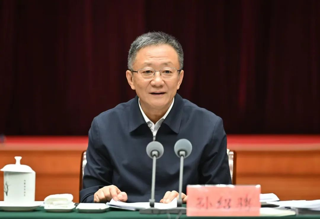 全区经济工作剖析会在呼和浩特召开 孙绍骋主持并讲话 王莉霞张延昆讲话